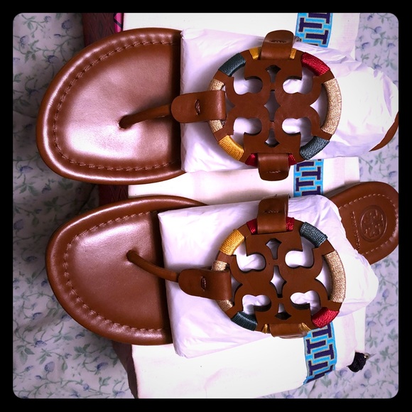 Authentic Tory Burch vintage vachetta/multi 8.5 - Picture 1 of 3
